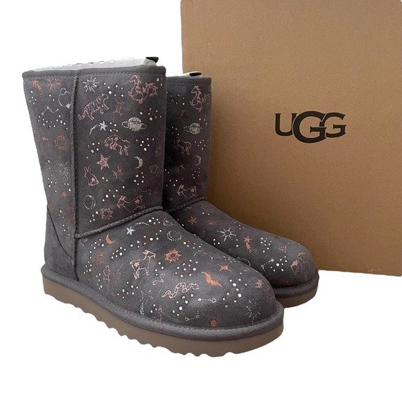 NEW UGG CLASSIC ZODIAC SHORT Boots Gray size 8 - Picture 2 of 9